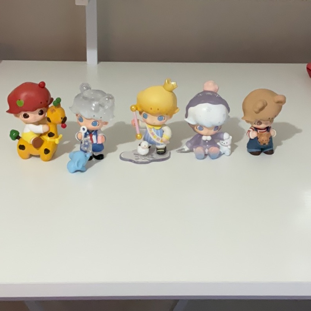 Colorful Kids Toy Figurine Set